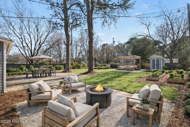 800 E Lizzie Street, Selma, NC 27576