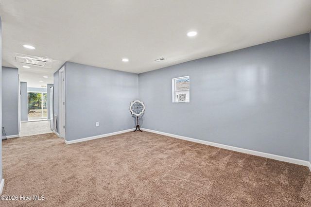 800 E Lizzie Street, Selma, NC 27576