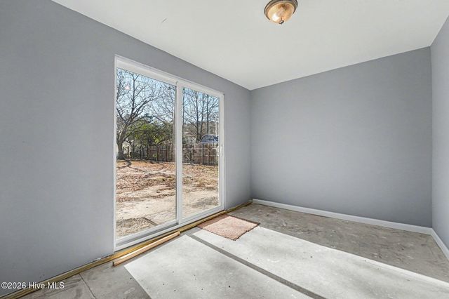 800 E Lizzie Street, Selma, NC 27576