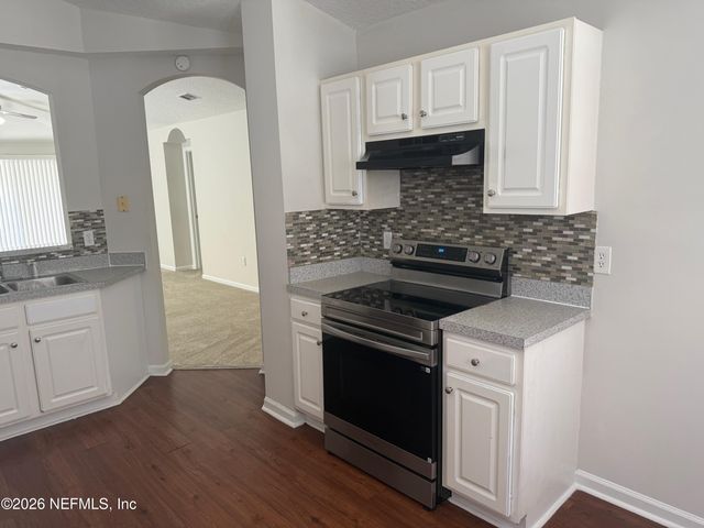 5550 OAK CROSSING Drive, Jacksonville, FL 32244
