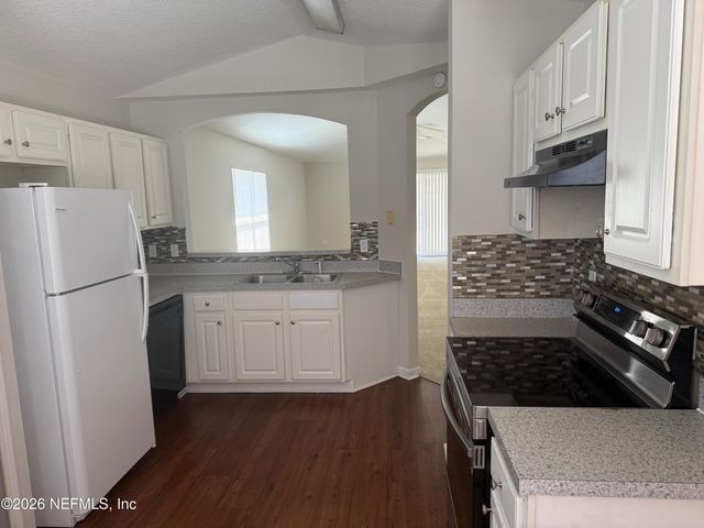 5550 OAK CROSSING Drive, Jacksonville, FL 32244