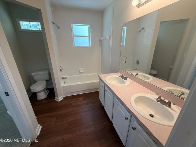 5550 OAK CROSSING Drive, Jacksonville, FL 32244