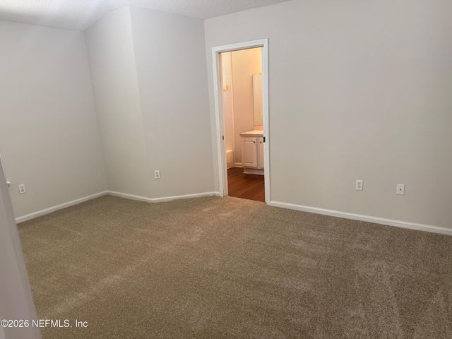 5550 OAK CROSSING Drive, Jacksonville, FL 32244