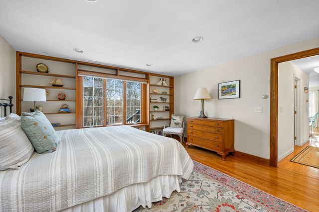 36 Island Street, East Dennis, MA 02641