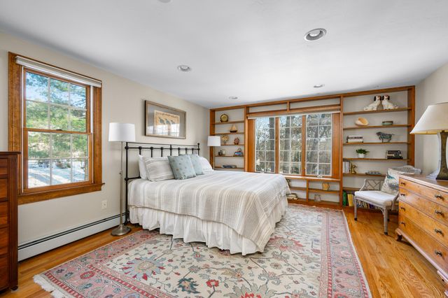 36 Island Street, East Dennis, MA 02641