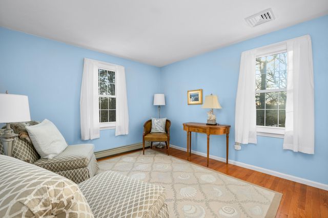 36 Island Street, East Dennis, MA 02641