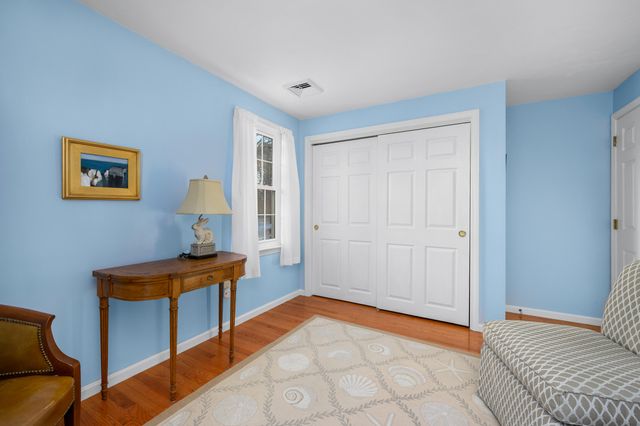 36 Island Street, East Dennis, MA 02641