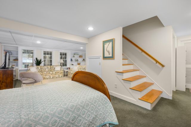 36 Island Street, East Dennis, MA 02641