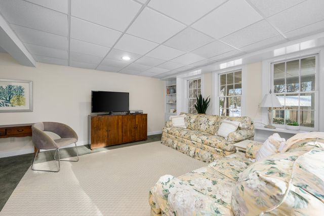 36 Island Street, East Dennis, MA 02641