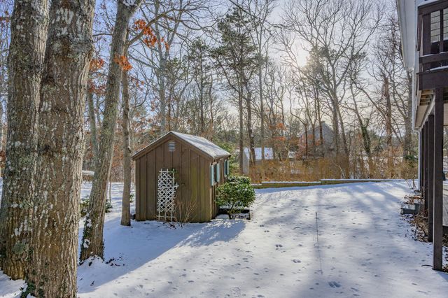 36 Island Street, East Dennis, MA 02641