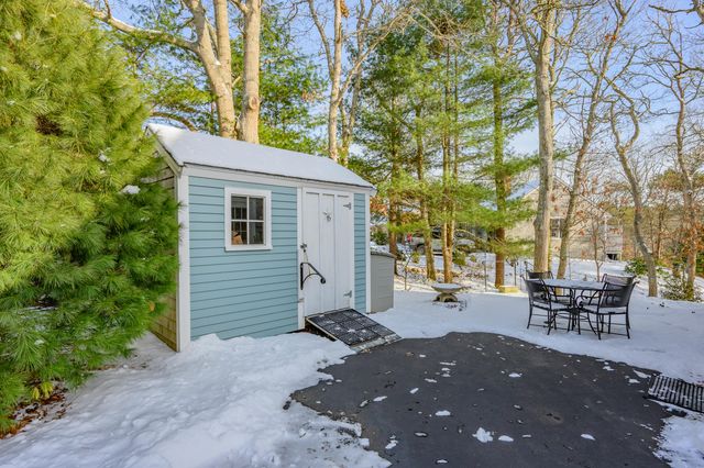 36 Island Street, East Dennis, MA 02641