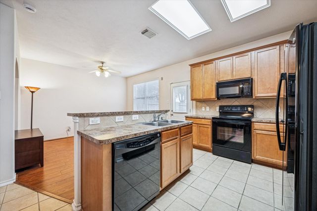 3206 Pearl Bluff Lane, Houston, TX 77047