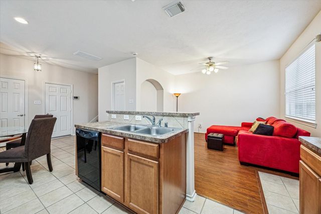 3206 Pearl Bluff Lane, Houston, TX 77047