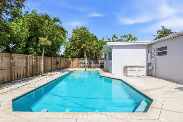 230 NW 55th Street, Oakland Park, FL 33309