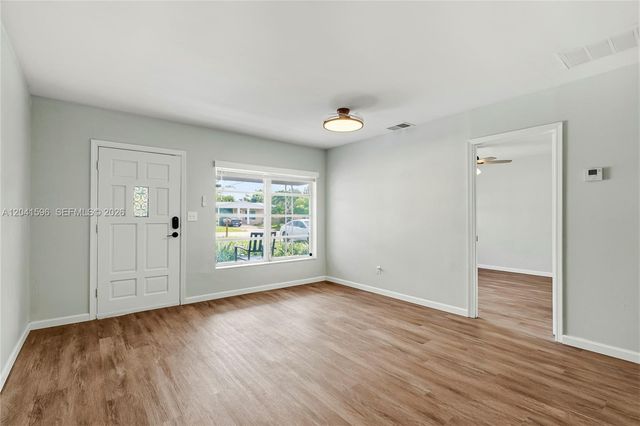 230 NW 55th Street, Oakland Park, FL 33309