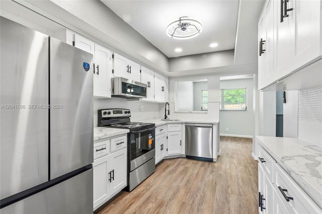 230 NW 55th Street, Oakland Park, FL 33309