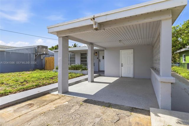 230 NW 55th Street, Oakland Park, FL 33309