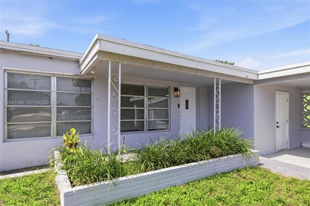 230 NW 55th Street, Oakland Park, FL 33309