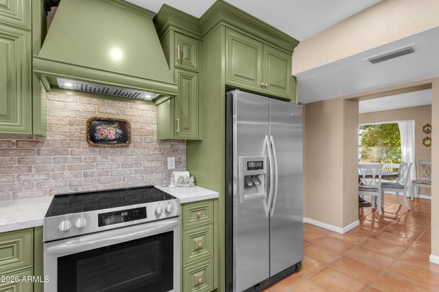 6409 S HAZELTON Lane, Tempe, AZ 85283