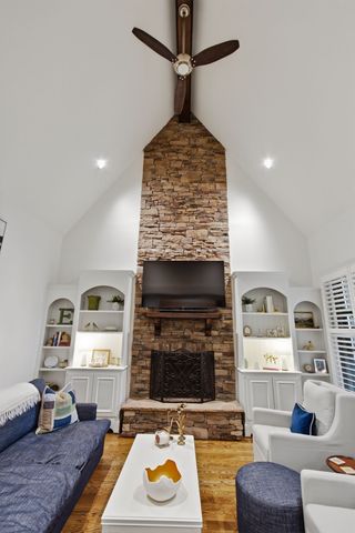3805 Somers Ln, Thompsons Station, TN 37179