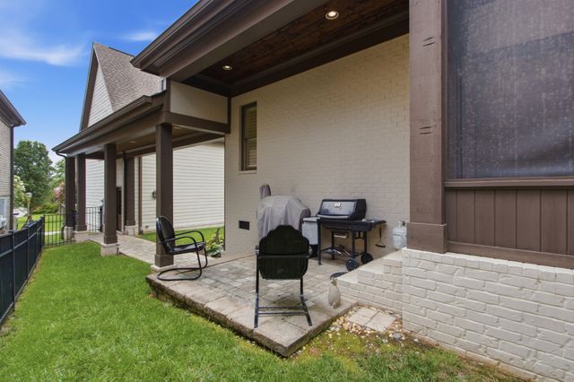 3805 Somers Ln, Thompsons Station, TN 37179