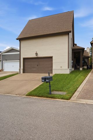 3805 Somers Ln, Thompsons Station, TN 37179
