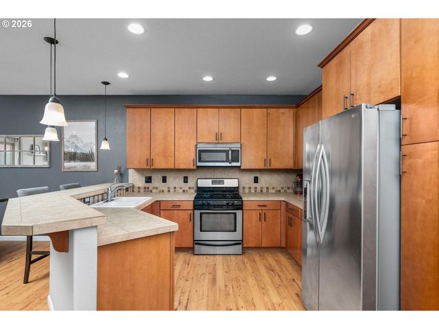 4923 Se LUCAS Ct, Milwaukie, OR 97267