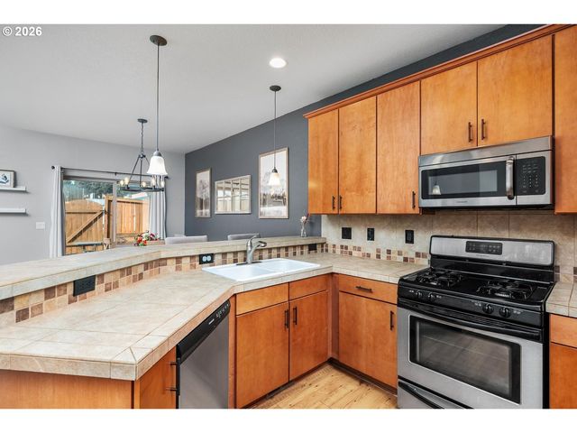 4923 Se LUCAS Ct, Milwaukie, OR 97267