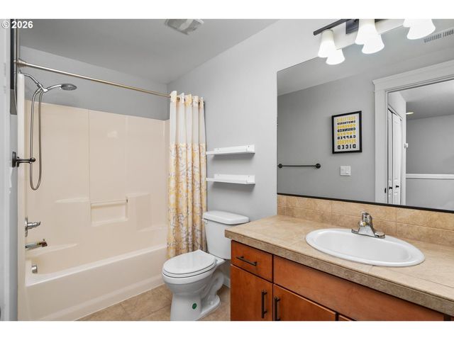 4923 Se LUCAS Ct, Milwaukie, OR 97267