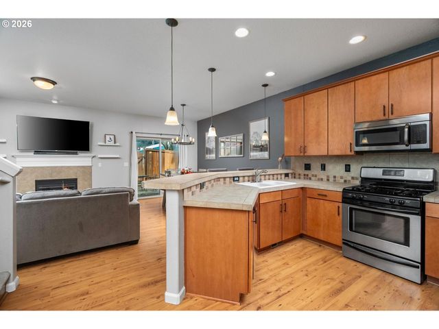 4923 Se LUCAS Ct, Milwaukie, OR 97267