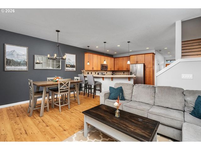 4923 Se LUCAS Ct, Milwaukie, OR 97267