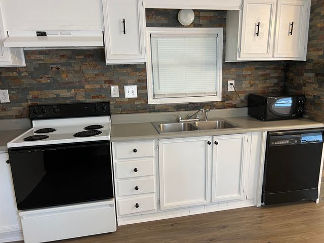 2712 Aquarius Dr., Myrtle Beach, SC 29575