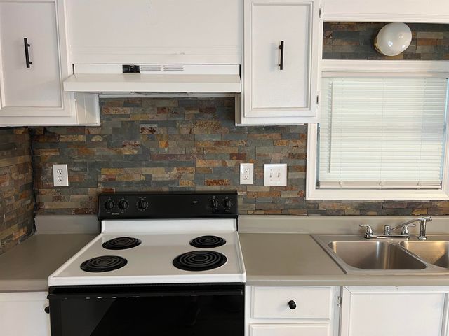 2712 Aquarius Dr., Myrtle Beach, SC 29575