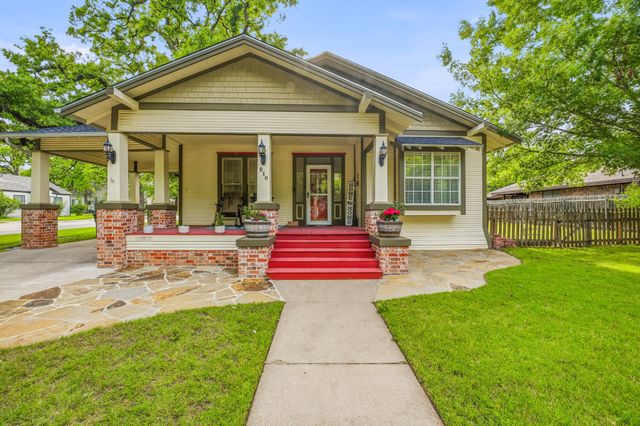 910 S Waco Street, Weatherford, TX 76086