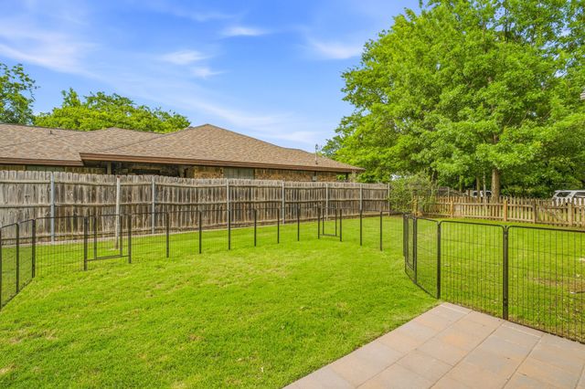 910 S Waco Street, Weatherford, TX 76086