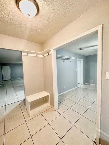16110 White Star Drive, Houston, TX 77062