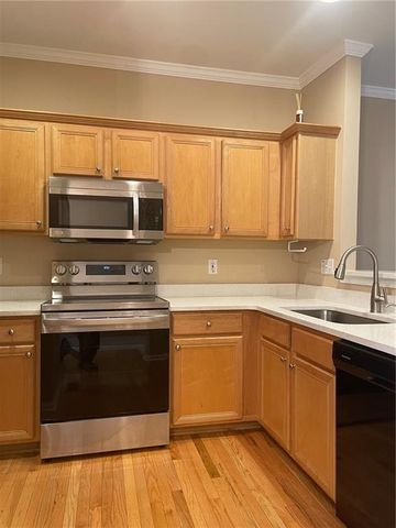 1162 Village Court SE, Atlanta, GA 30316
