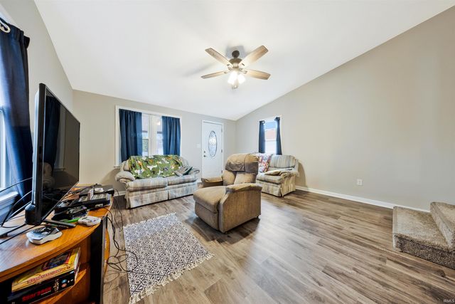 517 N Hart Street, Princeton, IN 47670