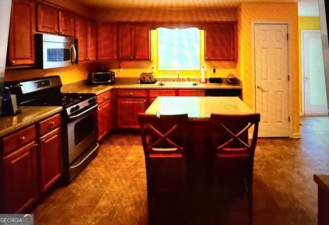 178 Hunters Mill Drive, Hiram, GA 30141