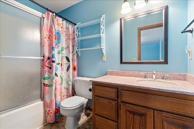 10 Wedgewood Lane, Holiday Island, AR 72631