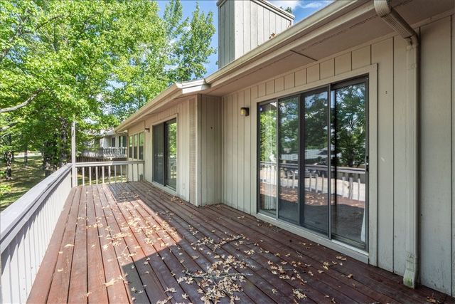 10 Wedgewood Lane, Holiday Island, AR 72631