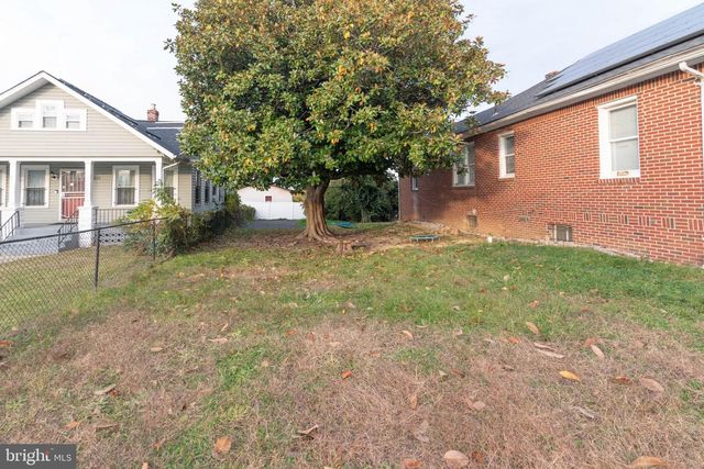 4816 HEATH ST, Capitol Heights, MD 20743