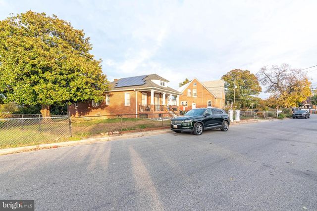 4816 HEATH ST, Capitol Heights, MD 20743