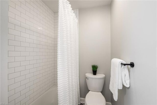 1445 Ashley DR, Virginia Beach, VA 23454