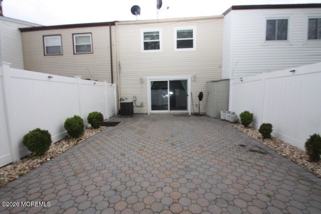 615 Randall Way, Matawan, NJ 07747