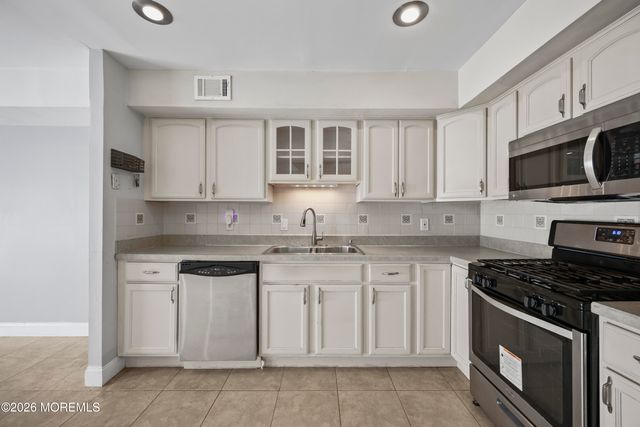 615 Randall Way, Matawan, NJ 07747