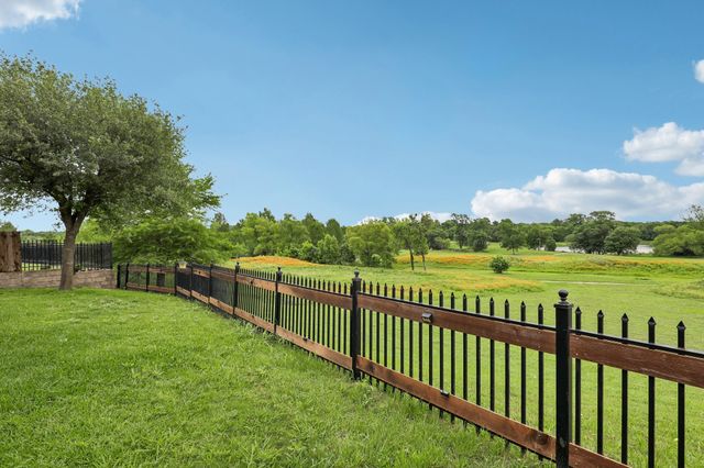 2821 Dog Leg Trail, Mckinney, TX 75069