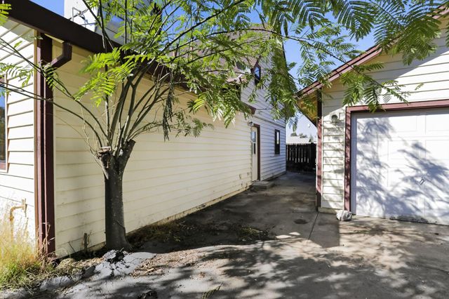 19566 Feather Falls Place, Cottonwood, CA 96022