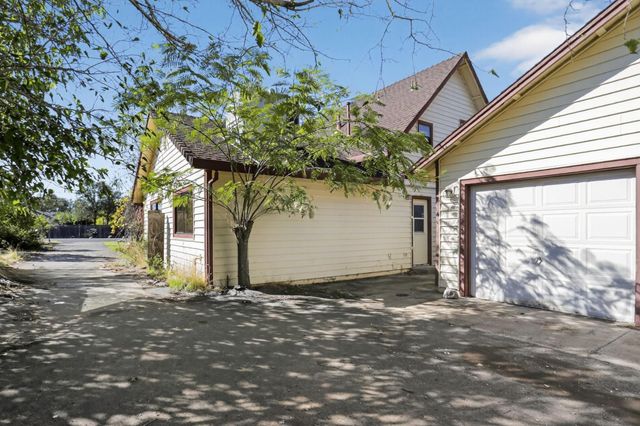 19566 Feather Falls Place, Cottonwood, CA 96022