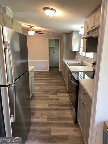 125 Holly Creek Drive, Carrollton, GA 30116